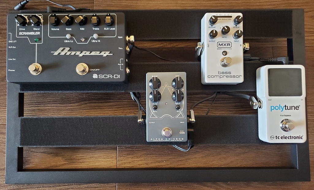 Amazon.com: Darkglass Alpha Omicron Bass Preamp/OD Pedal