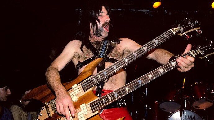 Harry-Shearer-as-Derek-Smalls