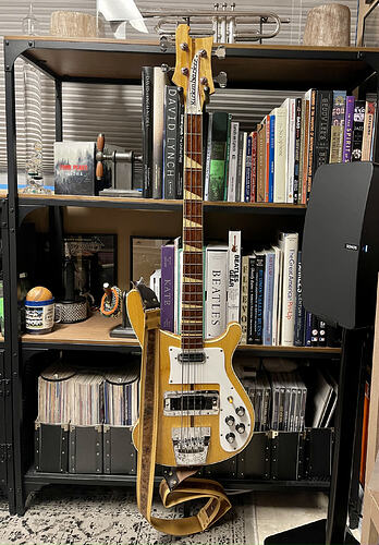 Rickenbacker 72 4001 b Hangover Strap