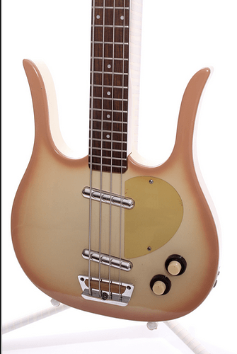 Danelectro_Longhorn_bass