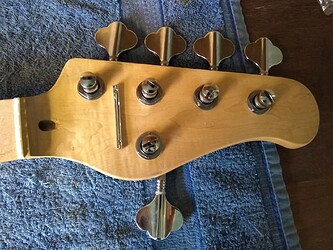 Headstock parallel
