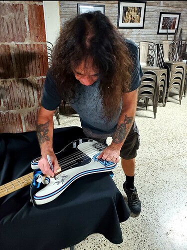 Screenshot_20260107_233245_Photos