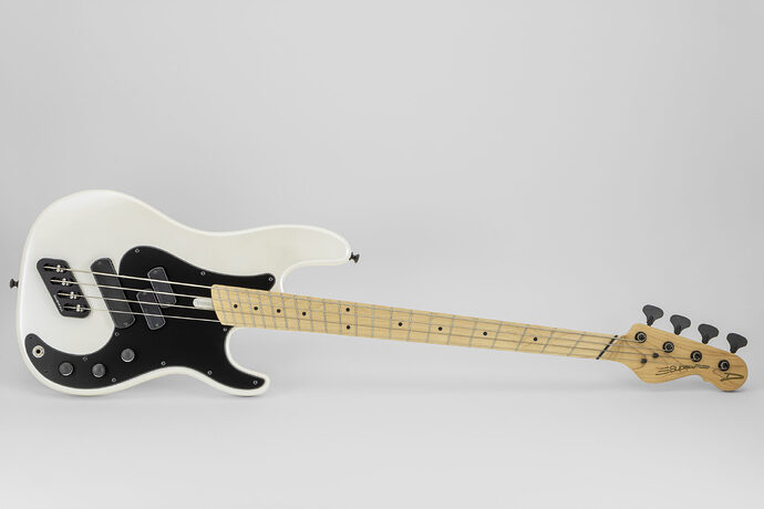 R2P-SP1-4-String-Gloss-Ducati-Pearl-White-Maple-FB-Matte-Black-PG-MBV2-1-3-2200x1467
