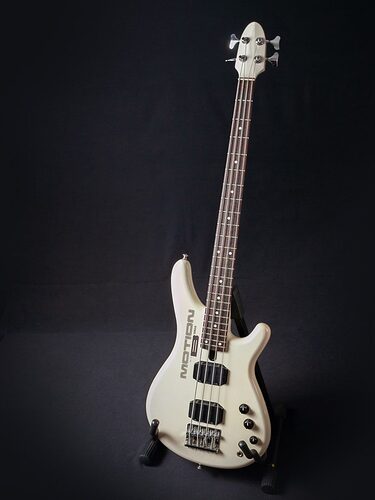 Yamaha_Motion_B_Bass_0