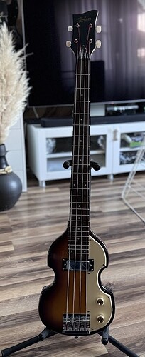Hofner_Shorty_1