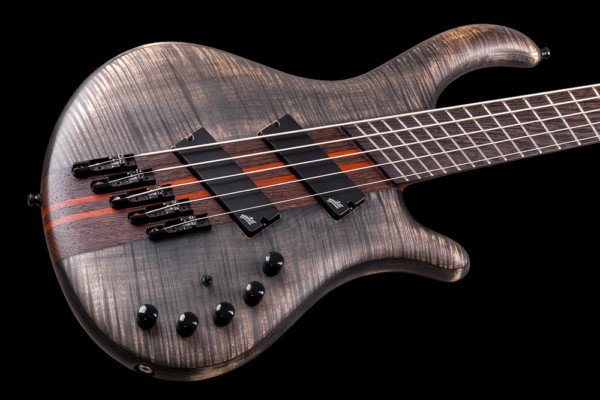 Multi scale store bass guitar