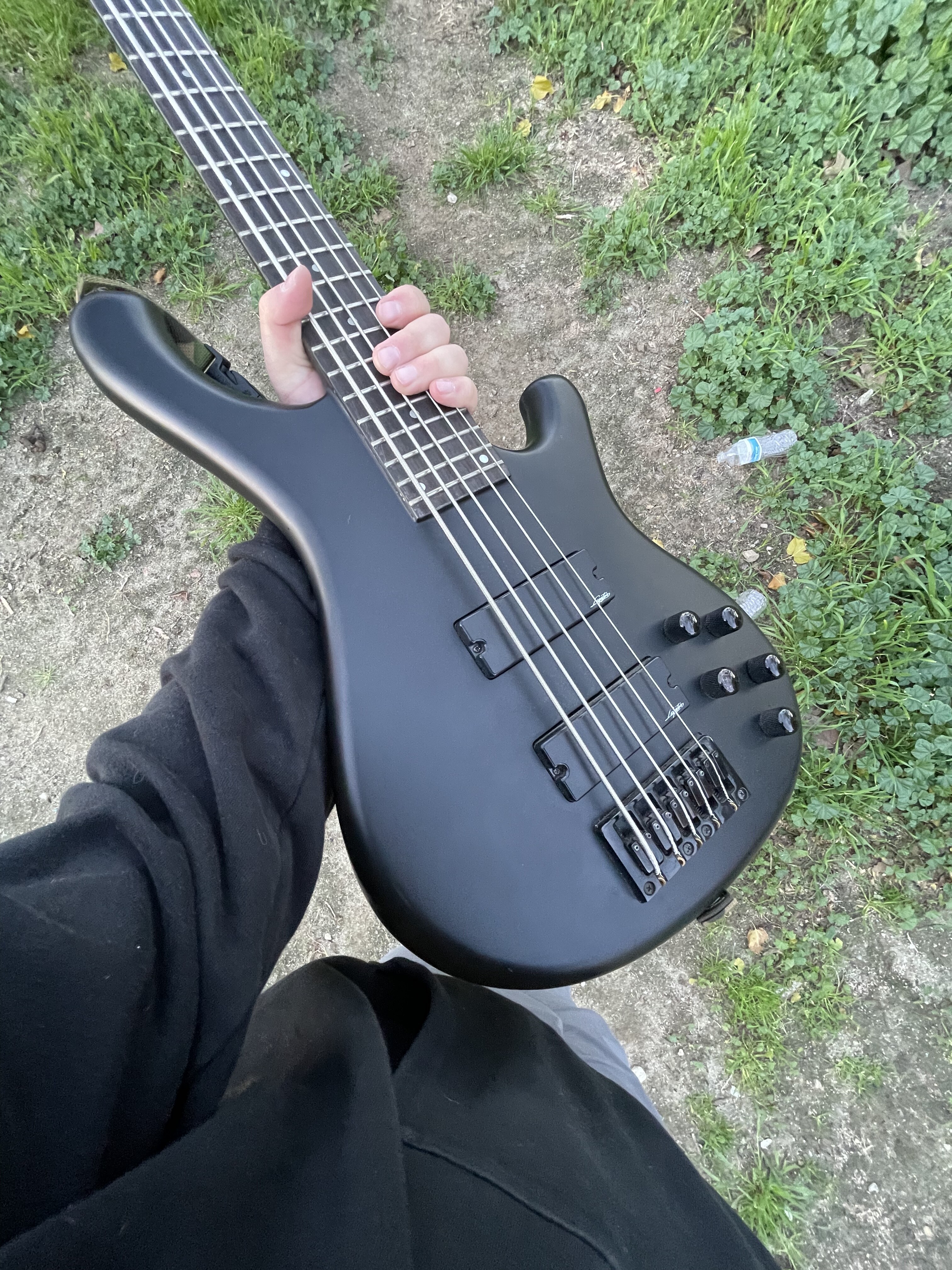 Legator Guitars - Legator 2020 Multi Scale Bass Scale : 5 string