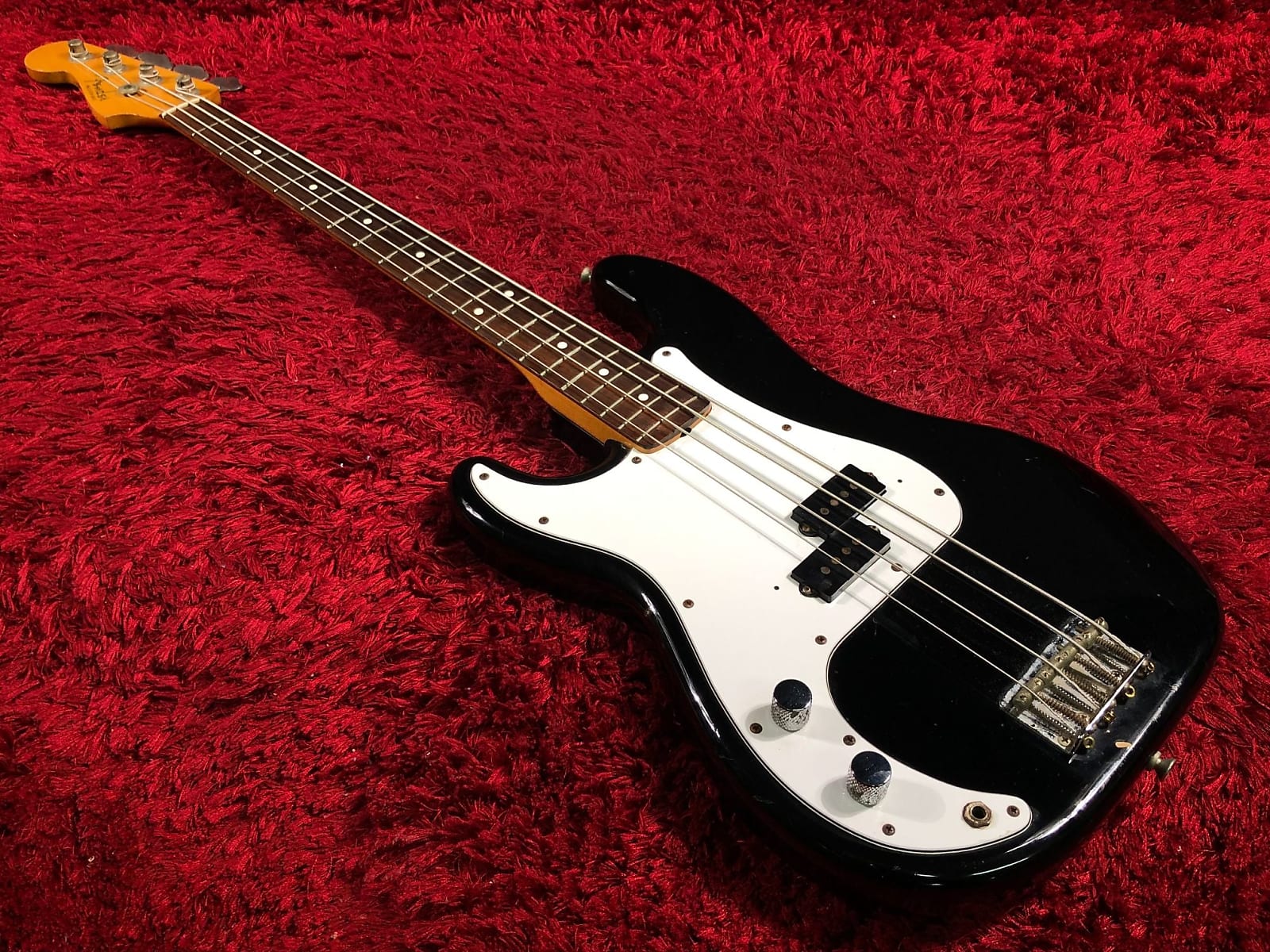 I just bought a Fender lefty MIJ PB62-75 JV serial bass! - Gear 