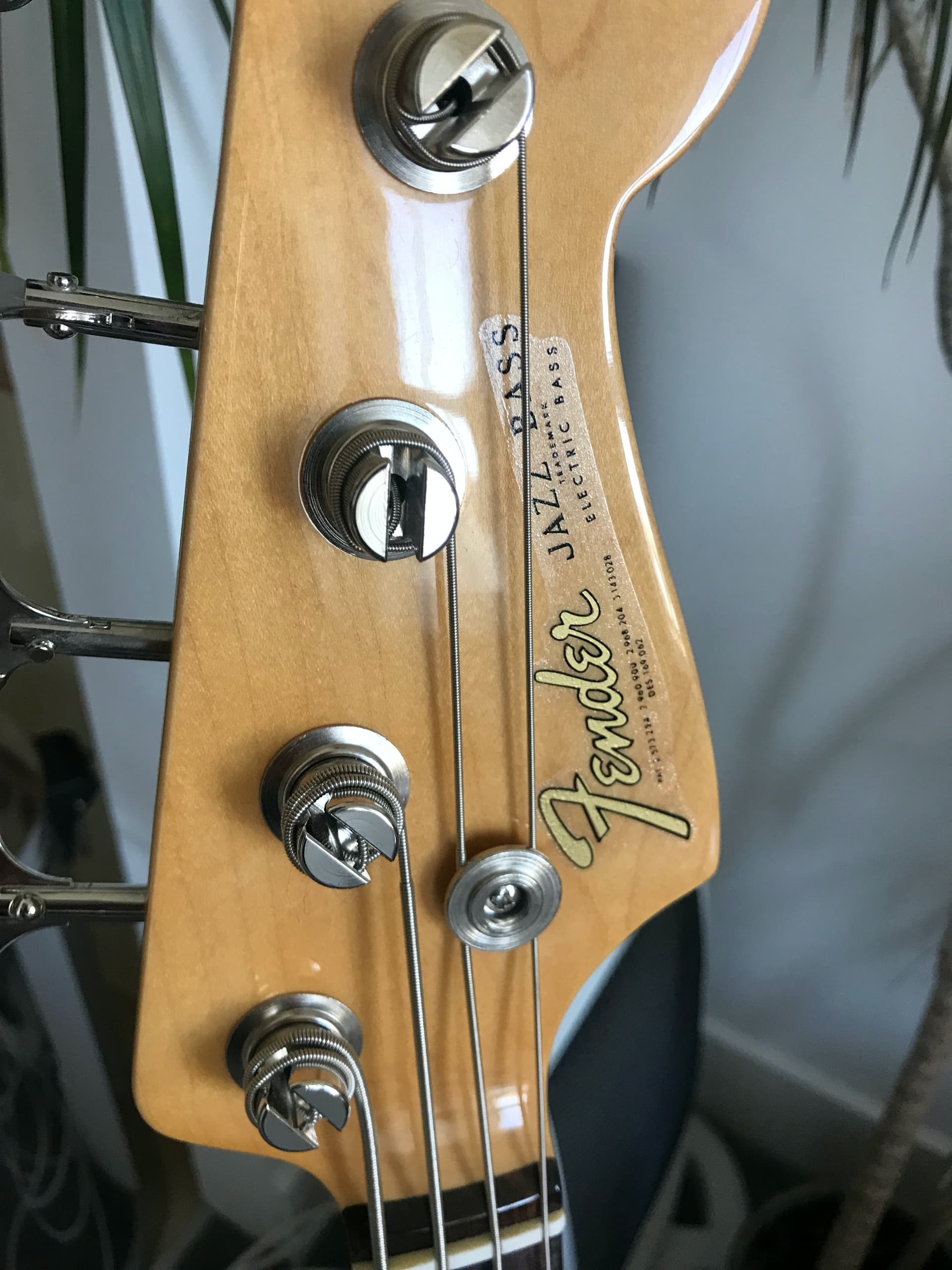 Fender decal - wtf? - Gear - BassBuzz Forum